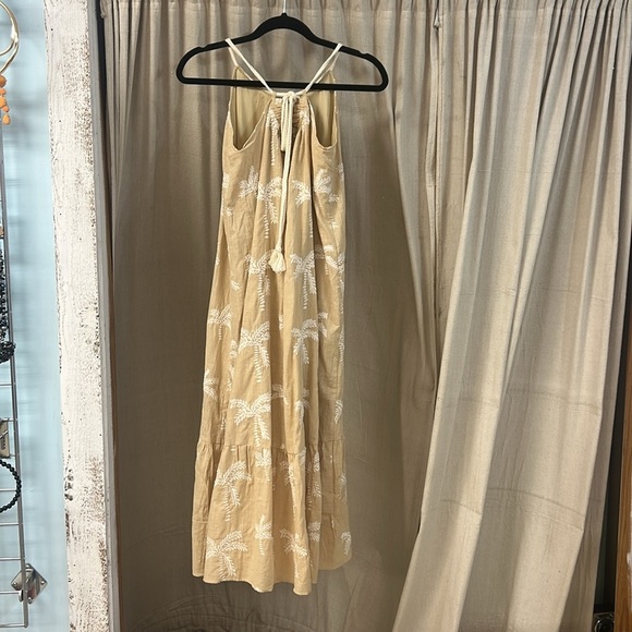NWT Taupe Palm Tree Embroidered Midi Dress - Very J - Picture 2 of 5